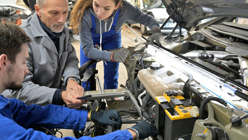 LIFT-automotive-assembly