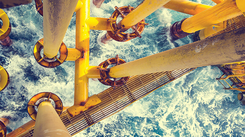 LIFT-oil-rig-offshore-closeup
